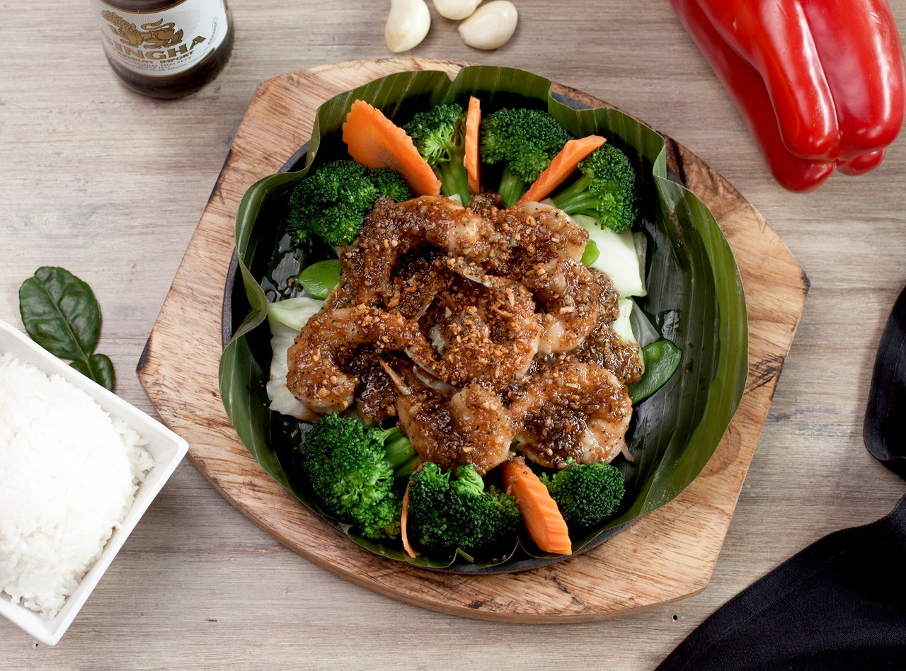 Garlic Prawns Boxed Lunch by Chef Pik Kookarinrat